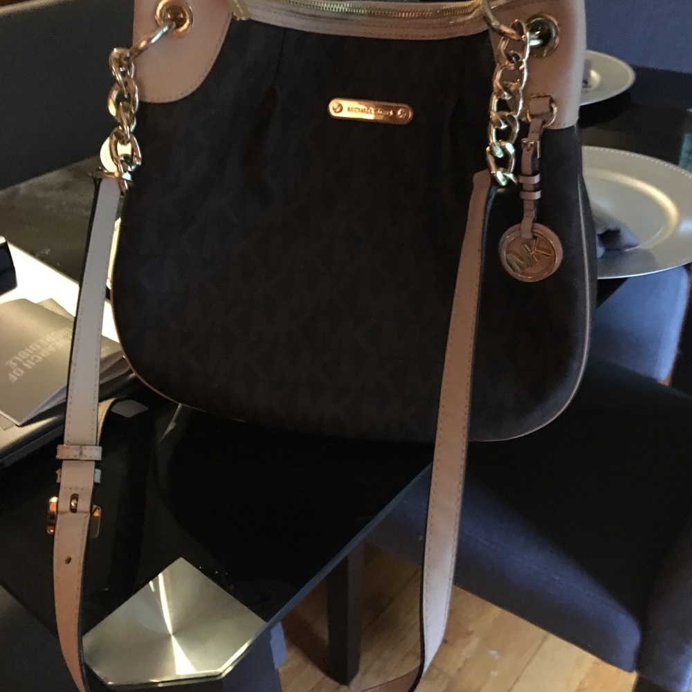 Michael kors purse